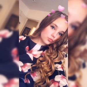 Meet your Posher, Lorrie